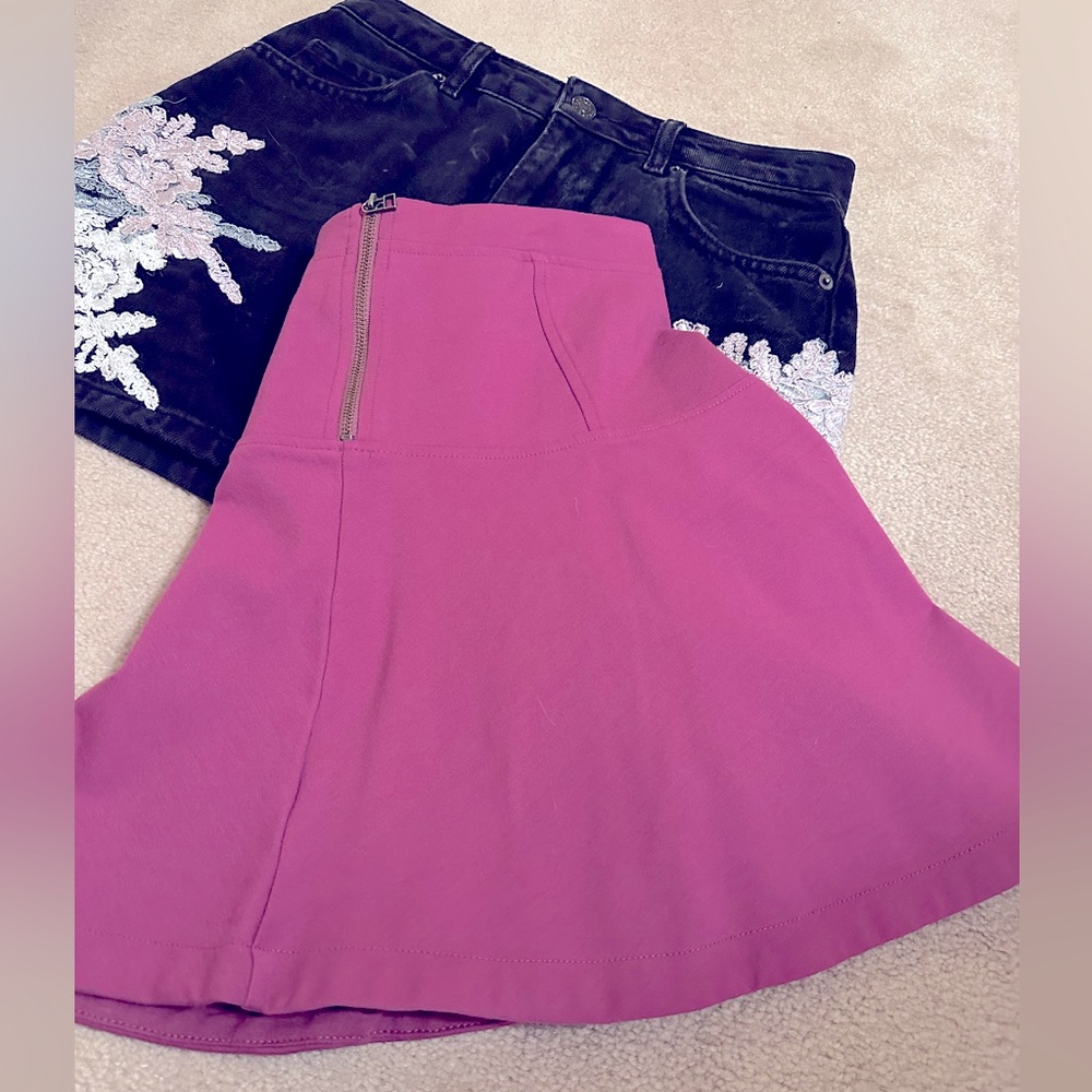 Aritzia Sunday’s Best pleated skirt